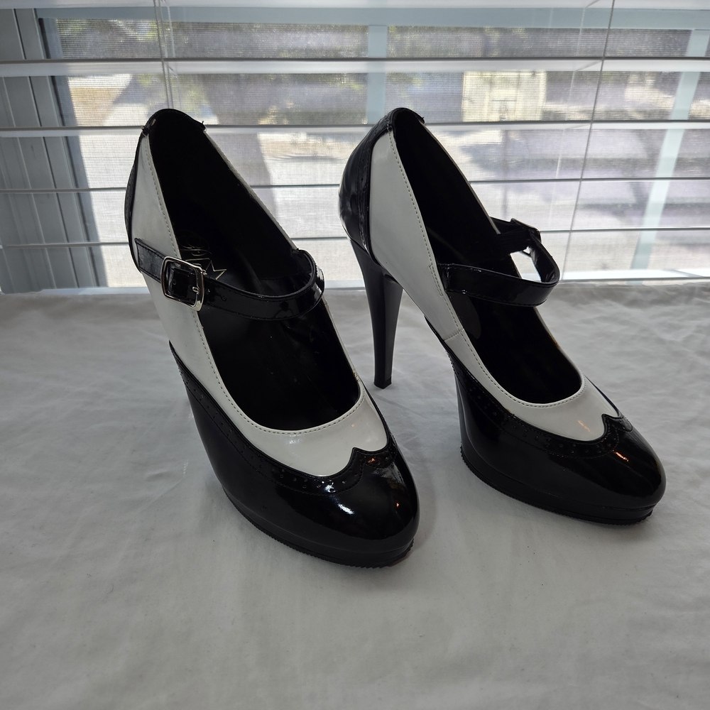 Pleaser brand lifted high-heels